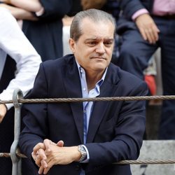 Ramón García disfrutando de los toros en la Corrida de la Prensa 2018