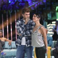 Maite Galdeano hablando con Alejandro Albalá en el plató de 'Supervivientes 2018'