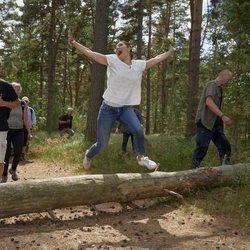 Victoria de Suecia pegando un salto en Escania