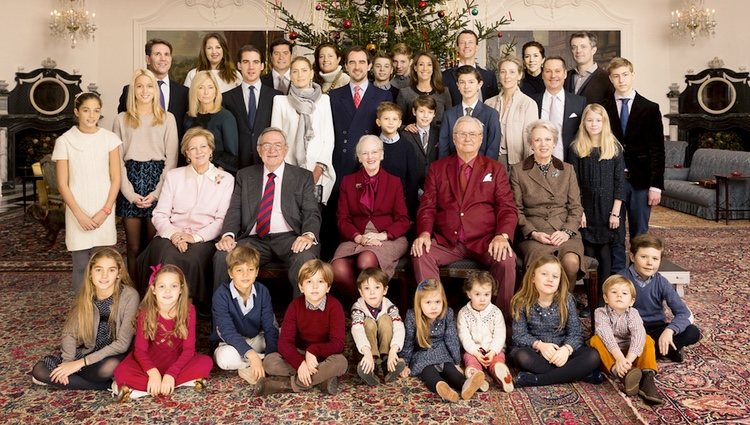 La Familia Real Danesa y la Familia Real Griega celebrando la Navidad