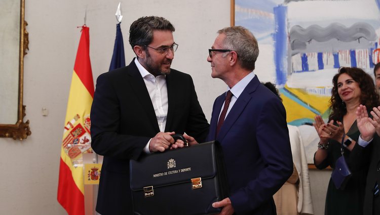 Màxim Huerta hace entrega de la cartera del Ministerio de Cultura y Deporte a José Guirao