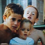 Nacho, Álex y Maite Fernández cuando eran pequeños