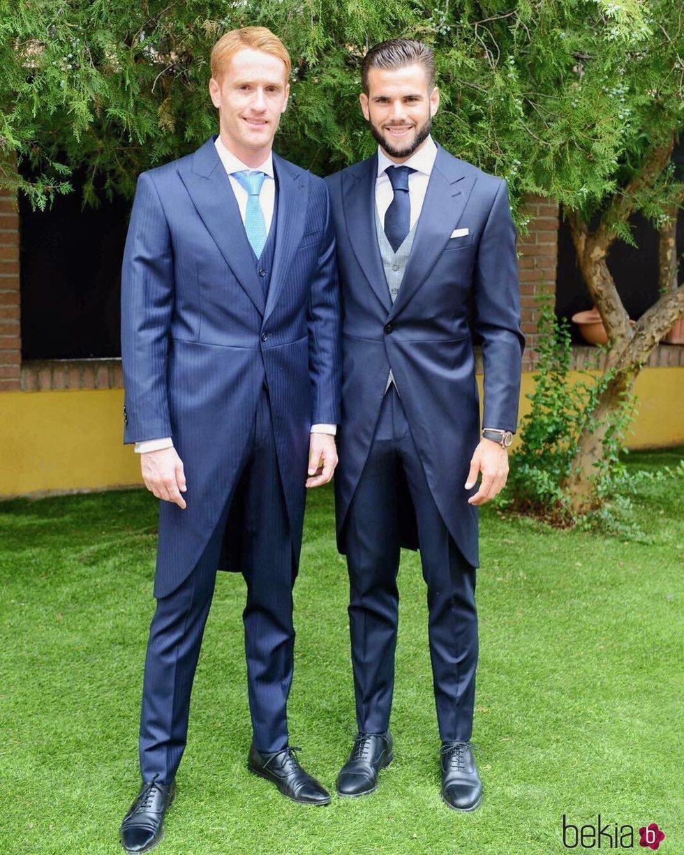 Álex Fernández en su boda acompañado de su hermano, Nacho Fernández