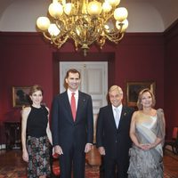 Los Príncipes de Asturias, el Presidente de Chile y la Primera Dama en el Palacio de la Moneda