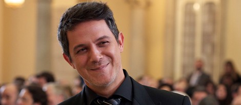 Alejandro Sanz en la entrega de las Medallas de Oro de Bellas Artes 2010