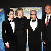 Asa Butterfield, Chloe Moretz, Martin Scorsese, Ben Kingsley y Helen McCrory en el estreno de 'Hugo'