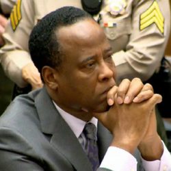 Conrad Murray, condenado a 4 años de cárcel por la muerte de Michael Jackson