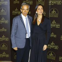 Imanol Arias e Irene Meritxel en la presentación del nuevo catálogo de Chocrón