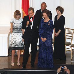 Anna Wintour, Mario Testino y la Reina Sofía en la 2011 Gold Medal Gala 