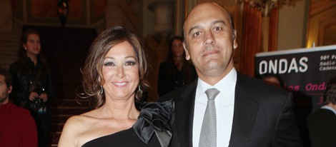 Ana Rosa Quintana con su marido Juan Muñoz en los Premios Ondas 2011