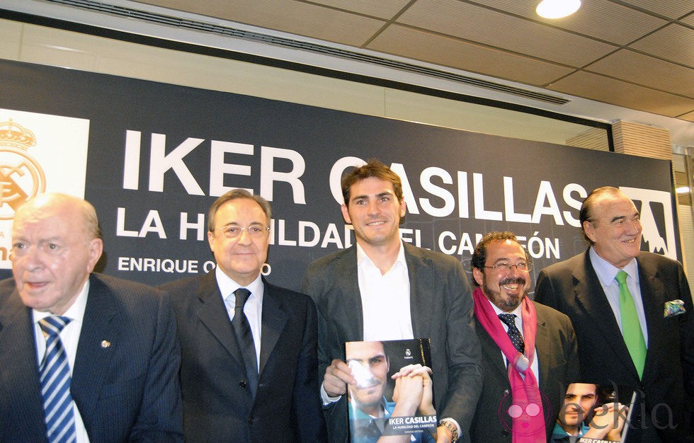 Iker Casillas presenta su libro en el Santiago Bernbéu