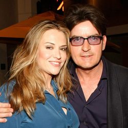 Charlie Sheen y su exmujer Brooke Mueller