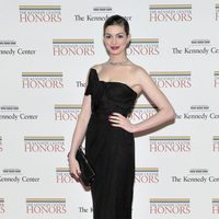 Anne Hathaway en la Gala Kennedy 2011