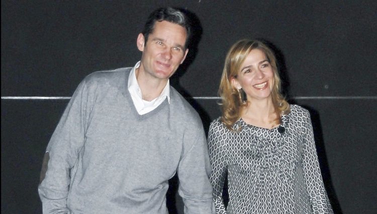 La Infanta Cristina e Iñaki Urdangarin, felices y enamorados en su casa de Pedralbes