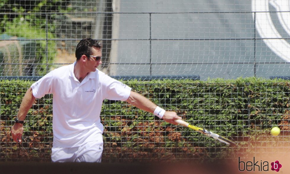 Iñaki Urdangarin jugando al tenis