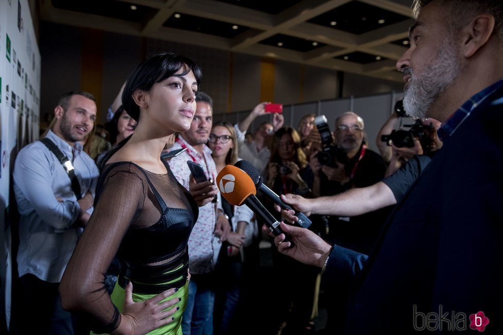 Georgina Rodríguez hablando con la prensa por primera vez