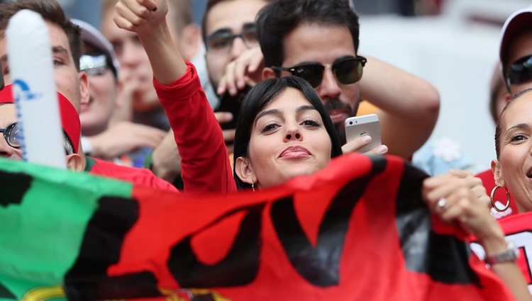 Georgina Rodríguez apoyando a Cristiano Ronaldo en el Mundial de Rusia 2018