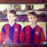 Marc y Èric Bartra de pequeños con camisetas del F.C. Barcelona