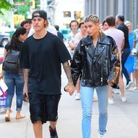 Justin Bieber y Hailey Baldwin pasean de la mano por las calles de Nueva York