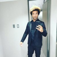 Edu del Prado antes de una actuación en Yokohama Stadium en Japón