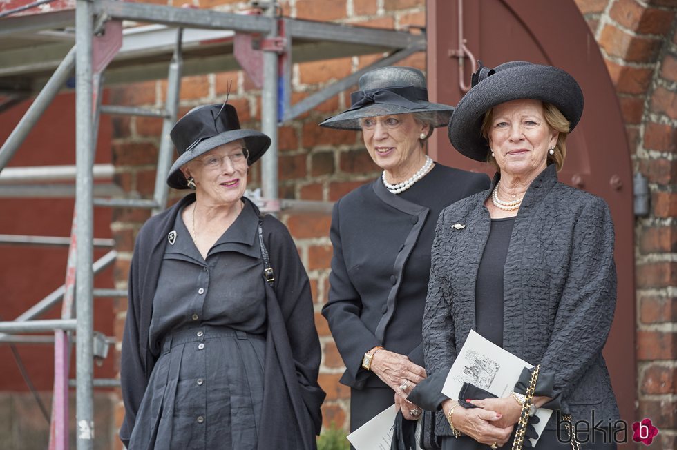 Margarita de Dnamarca, Benedicta de Dinamarca y Ana María de Grecia en el funeral de su prima Elisabeth de Dinamarca