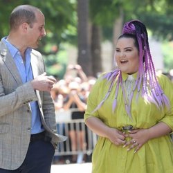 El Príncipe Guillermo pasea con Netta por las calles de Tel Aviv durante su visita oficial