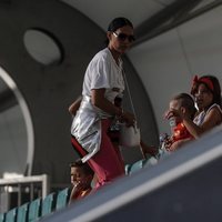 Algunos familiares durante un entrenamiento de la Selección Española