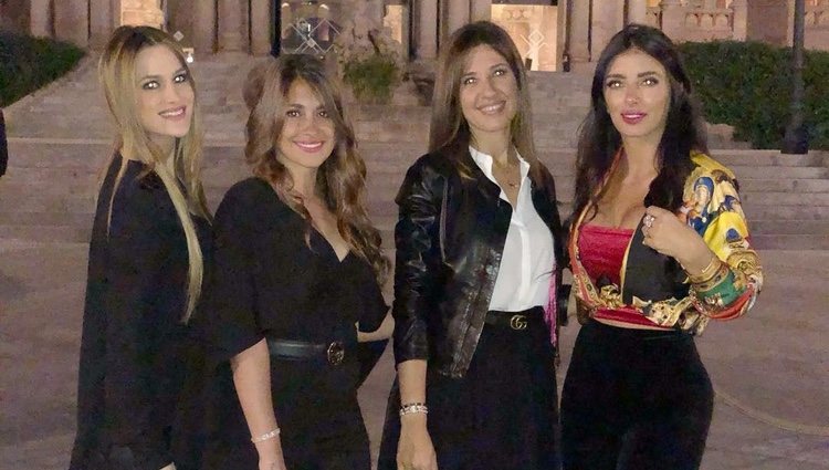 Elena Galera, Antonella Roccuzzo, Núria Cunillera y Daniella Semaan durante la Bridal Fashion Week de Barcelona de 2018