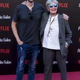 Concha Velasco y su hijo Manuel en la premiere de la segunda temporada de 'Paquita Salas'