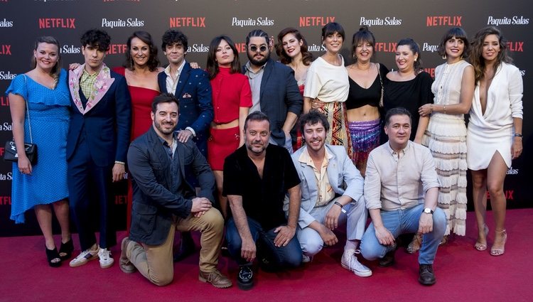 El equipo de 'Paquita Salas' en la premiere de la segunda temporada