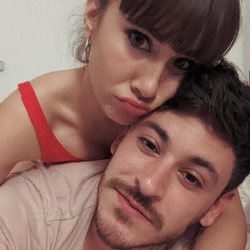 Aitana y Cepeda en la imagen de la confirmación de su historia de amor