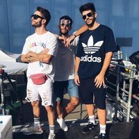 Pelayo Díaz y su novio Andy con  Nico Brocchi en el 'Dulceweekend 2018'