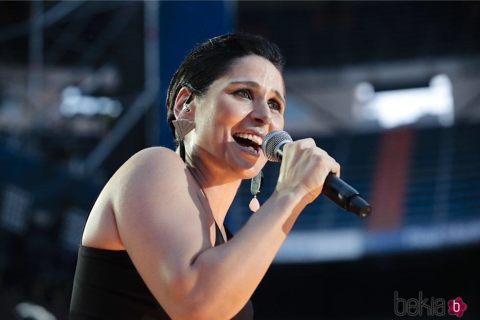 Rosa López durante el concierto de 'OT Bernabéu'