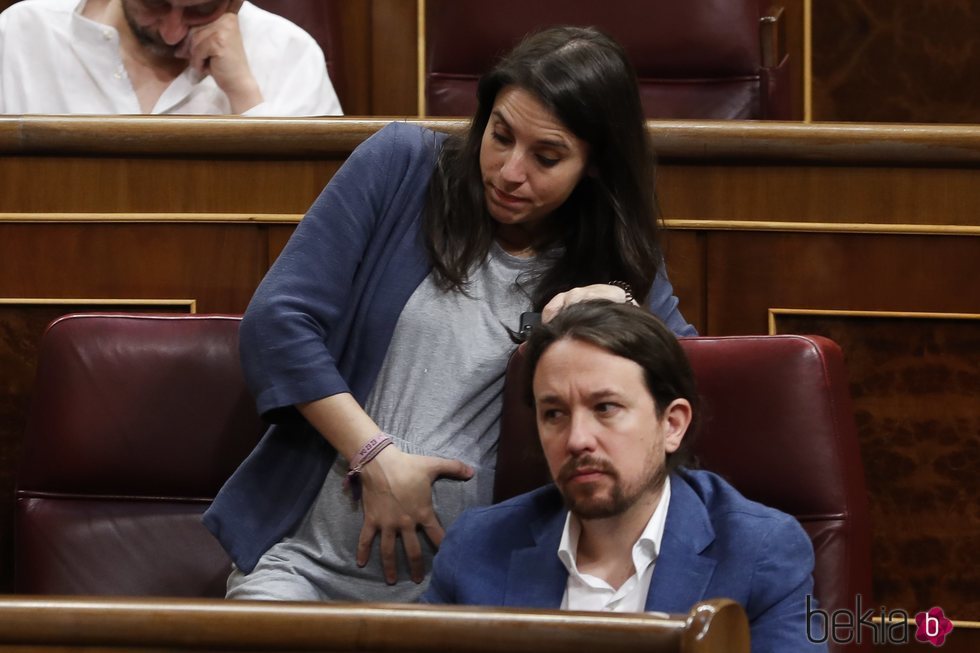 Irene Montero y Pablo Iglesias en la primera sesión del Parlamento del nuevo Gobierno de Sánchez