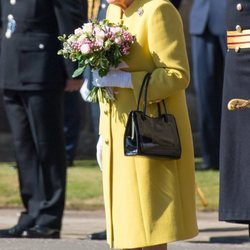 La Reina Isabel reaparece en Edimburgo tras superar unos problemas de salud