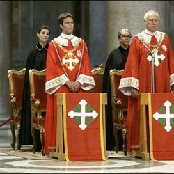 Filiberto y Víctor Manuel de Saboya durante una ceremonia religiosa