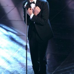 Filiberto de Saboya cantando en el Festival de San Remo 2010