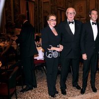 La Familia Real Italiana durante una cena benéfica en Milán