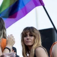 Blanca Suárez con rostro serio en el desfile del Orgullo 2018