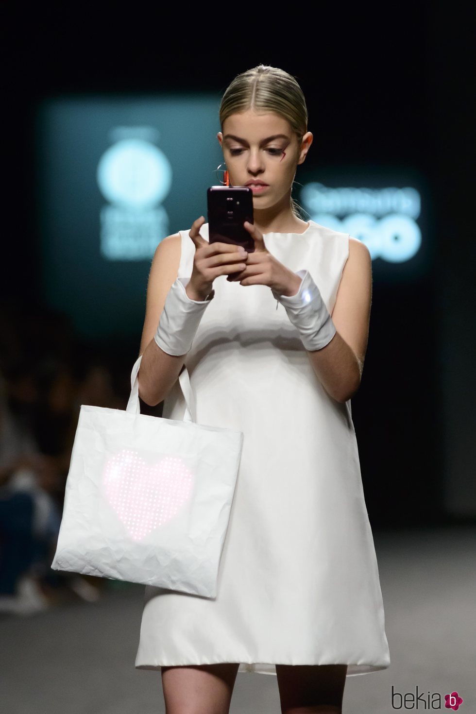 Nerea Rodríguez desfilando en la Madrid Fashion Week 2018