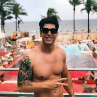 Diego Matamoros de fiesta en el hotel de Ibiza una semana antes de su boda