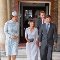 Lucy Middleton, Hannah y Robert Carter y Harry Aubrey-Fletcher en el bautizo del Príncipe Luis