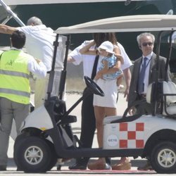 George Clooney en el aeropuerto de Cerdeña