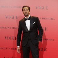 Adrien Brody en la fiesta del 30 aniversario de Vogue