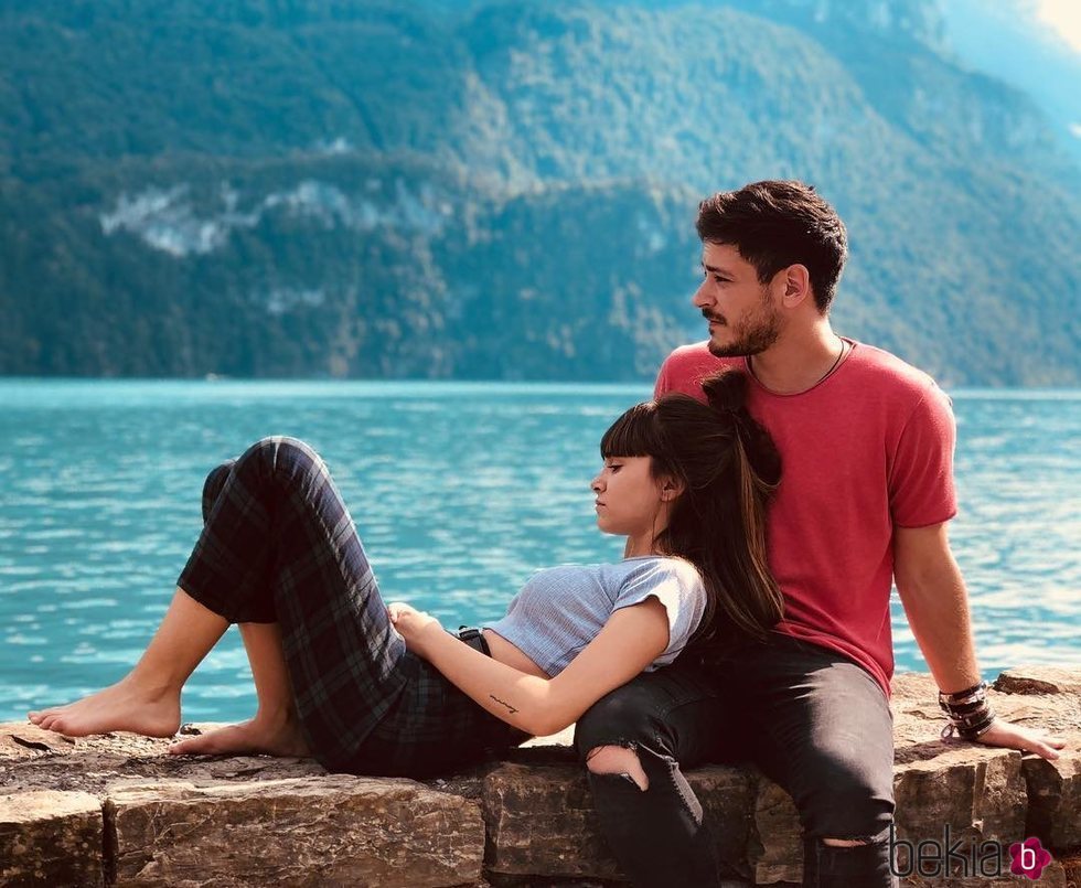 Cepeda y Aitana ('OT') disfrutando de unas vacaciones en Suiza