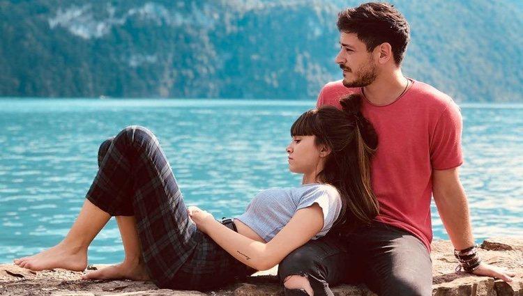 Cepeda y Aitana ('OT') disfrutando de unas vacaciones en Suiza