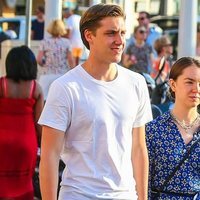 Alexandra de Hannover y su novio, Ben-Sylvester Strautmann de paseo por las calles de Saint-Tropez