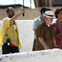 Los actores Penélope y Cruz y Raúl Arévalo durante el rodaje de 'Dolor y Gloria'