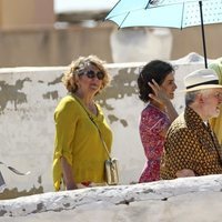 Penélope Cruz junto con el director Pedro Almodóvar durante el rodaje de 'Dolor y Gloria'