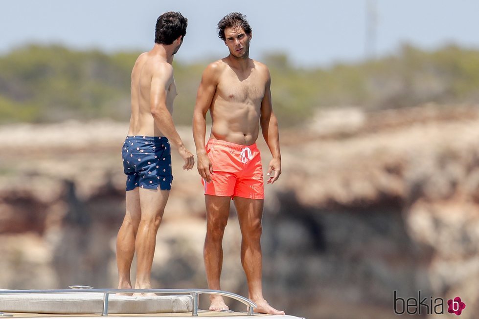 Rafa Nadal en Ibiza con amigos